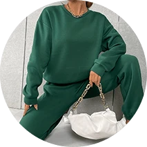 תלבושות שני חלקים לנשים