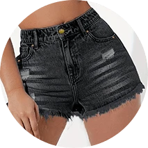 מכנסי ג'ינס קצרים לנשים