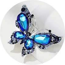 כפתורים וסיכות לנשים